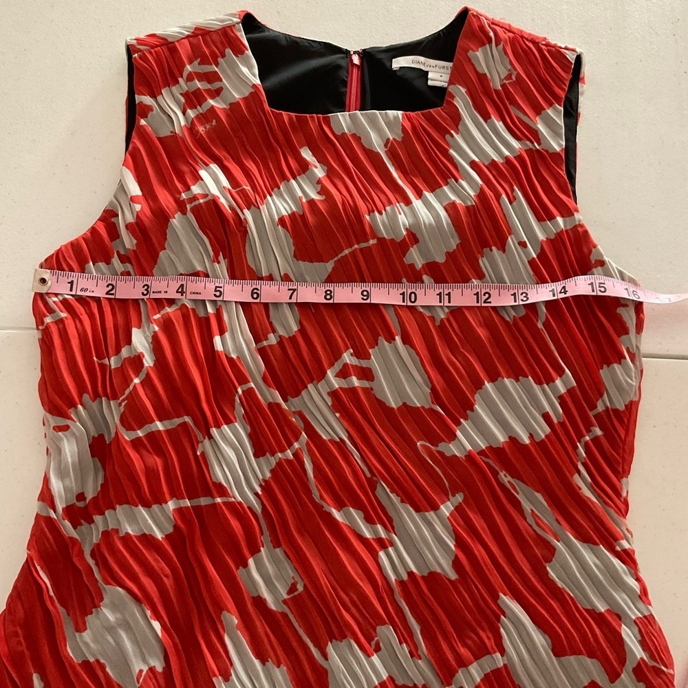 Diane Von Furstenberg “Akeelah” Dress Mini Red-Orange/Black Floral Ruched Size 6 - Picture 4 of 14